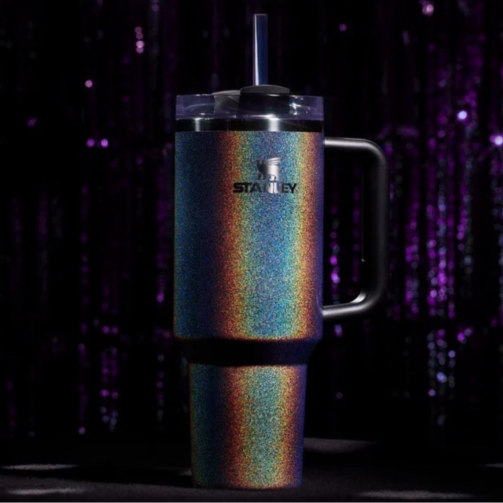 Midnight Glitz 40 oz Stanley